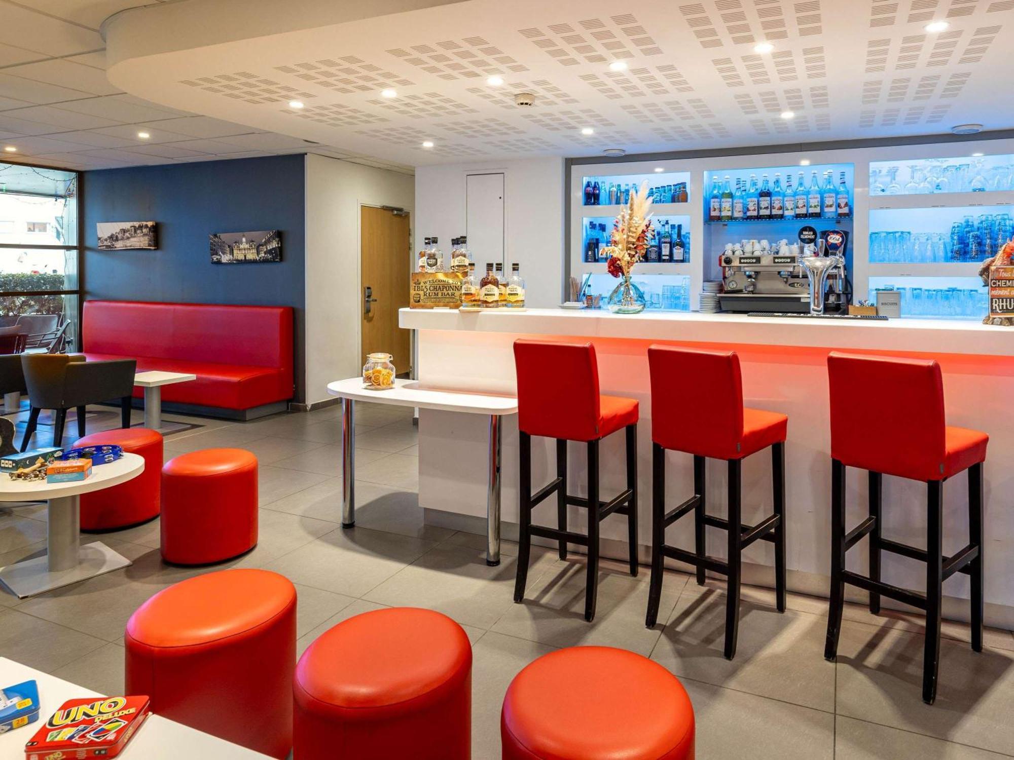 فندق Ibis Lyon Est تشابوناي المظهر الخارجي الصورة